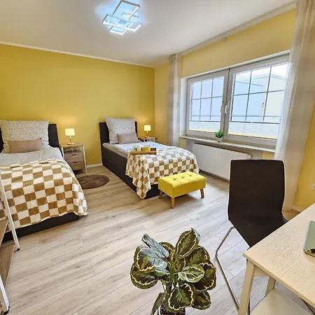 Sunshine - Mit 3 Schlafzimmern, Businesswohnung, Pendler, Monteurzimmer Und Familien Nähe * Salzgitter