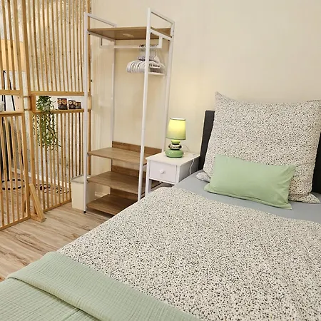 Sunshine - Mit 3 Schlafzimmern, Businesswohnung, Pendler, Monteurzimmer Und Familien Nähe Salzgitter