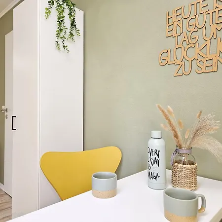Apartment Sunshine - Mit 3 Schlafzimmern, Businesswohnung, Pendler, Monteurzimmer Und Familien Nähe *