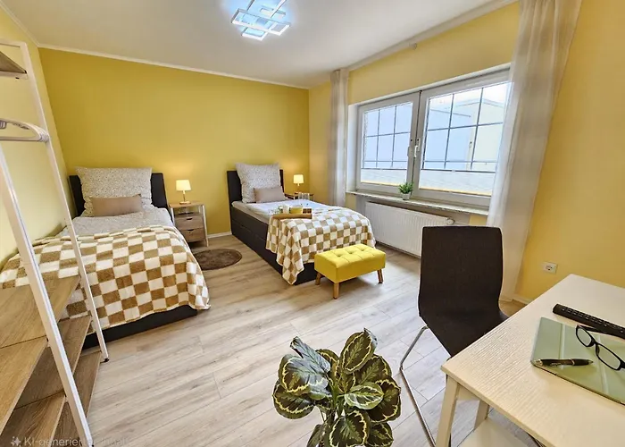 Sunshine - Mit 3 Schlafzimmern, Businesswohnung, Pendler, Monteurzimmer Und Familien Naehe * 萨尔茨吉特